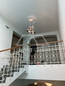 Instalace schodišťových madel a zábradlí