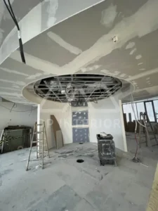 Rekonstrukce stropů v kancelářích