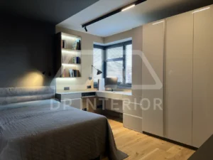 Ložnice s úložnými prostory