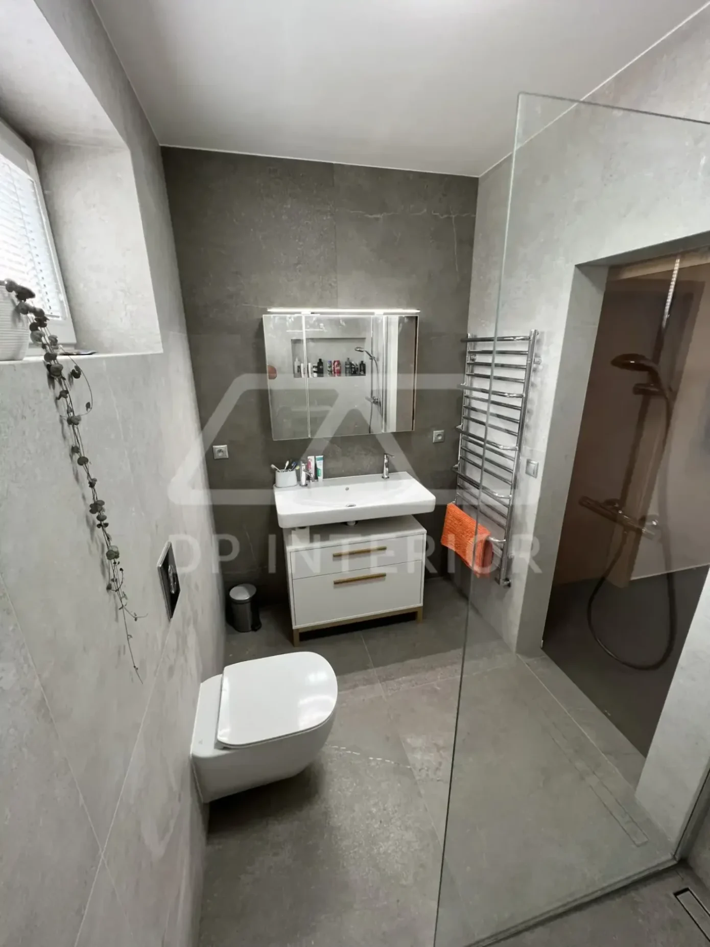 Moderní rekonstrukce koupelny a WC