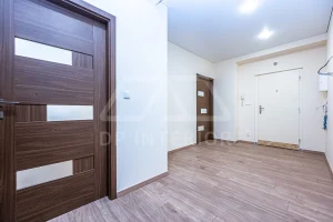 Moderní dekorace pro koridor